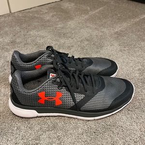 Under Armour men’s tennis shoes